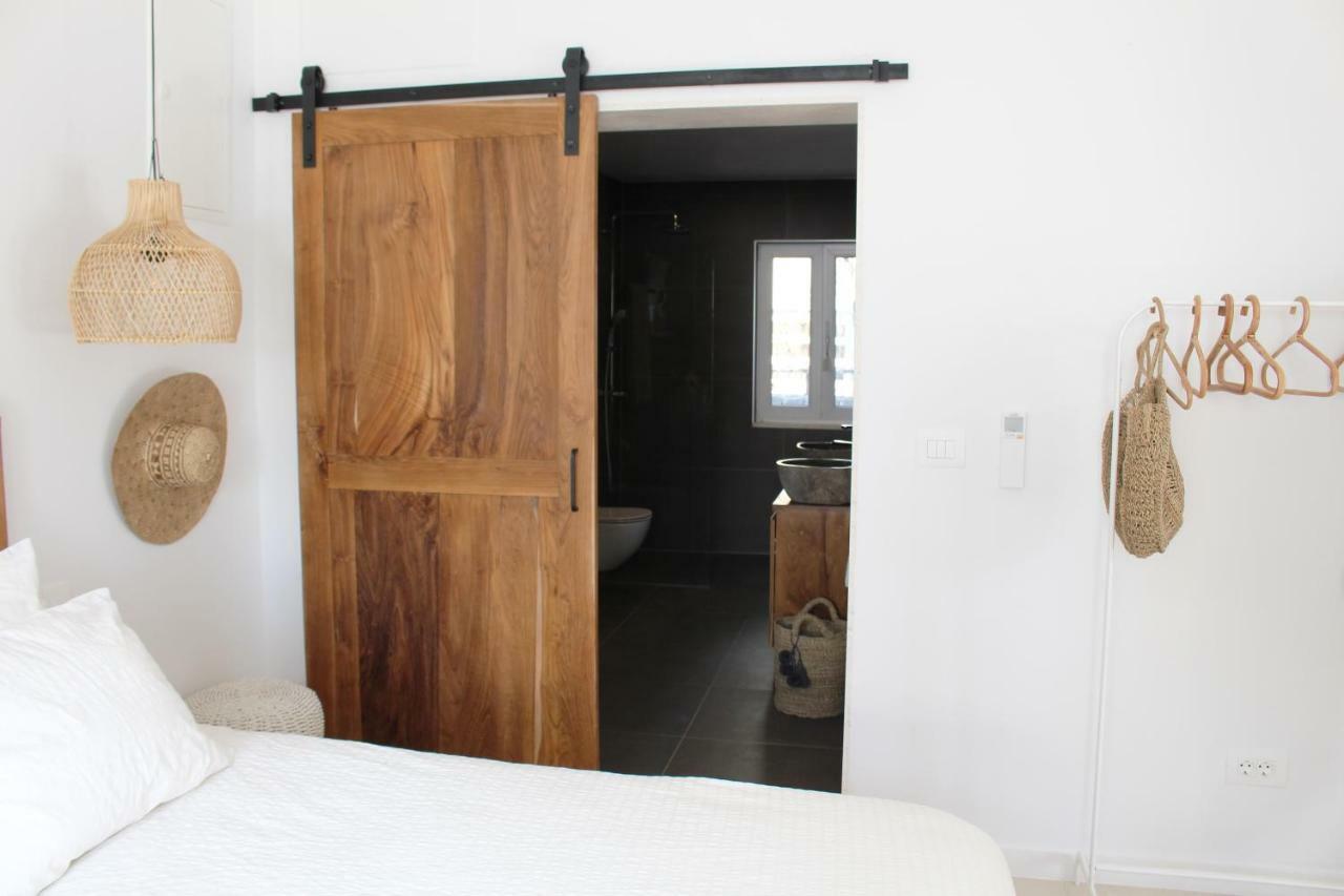 Luxury Family Beach Front Villa - Sunday Beach House Slatine Eksteriør billede