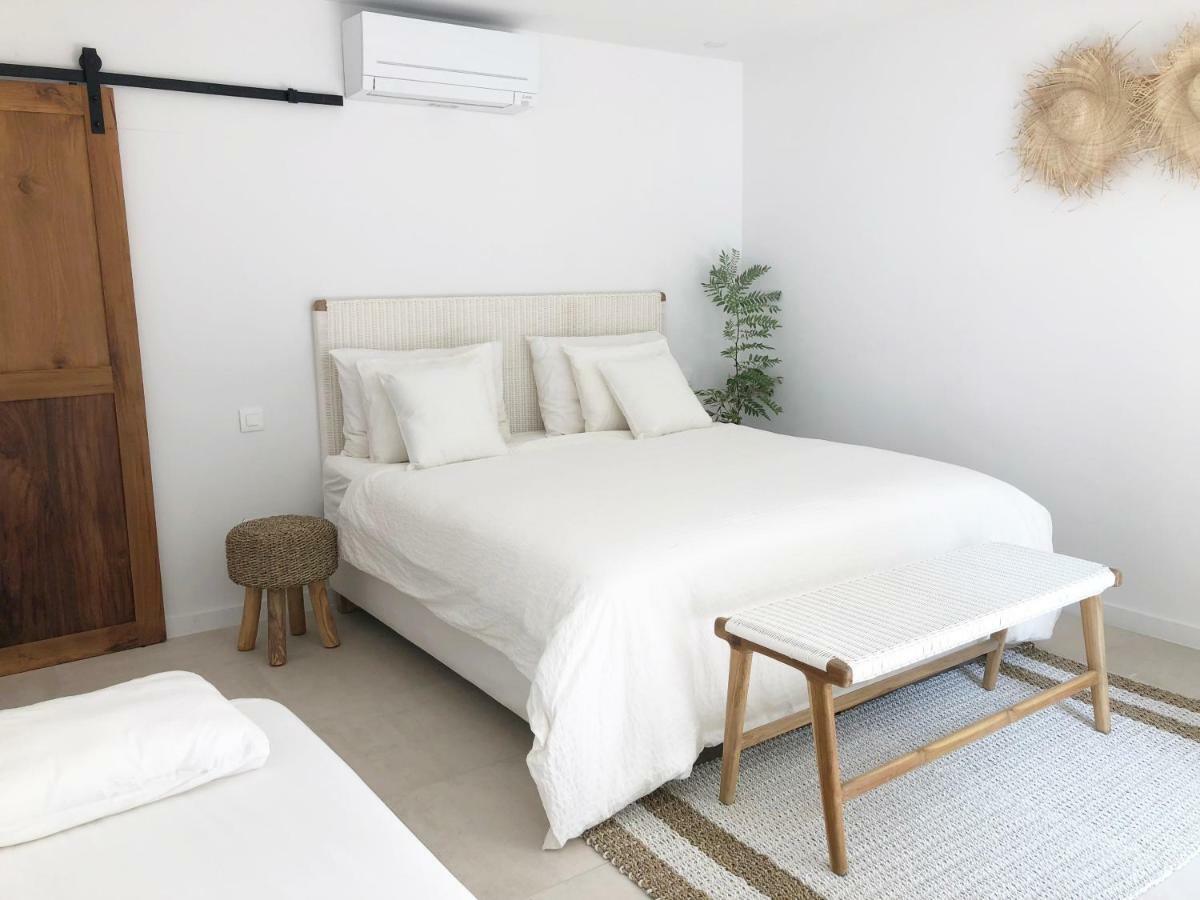 Luxury Family Beach Front Villa - Sunday Beach House Slatine Eksteriør billede