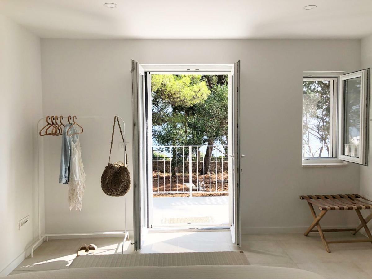 Luxury Family Beach Front Villa - Sunday Beach House Slatine Eksteriør billede